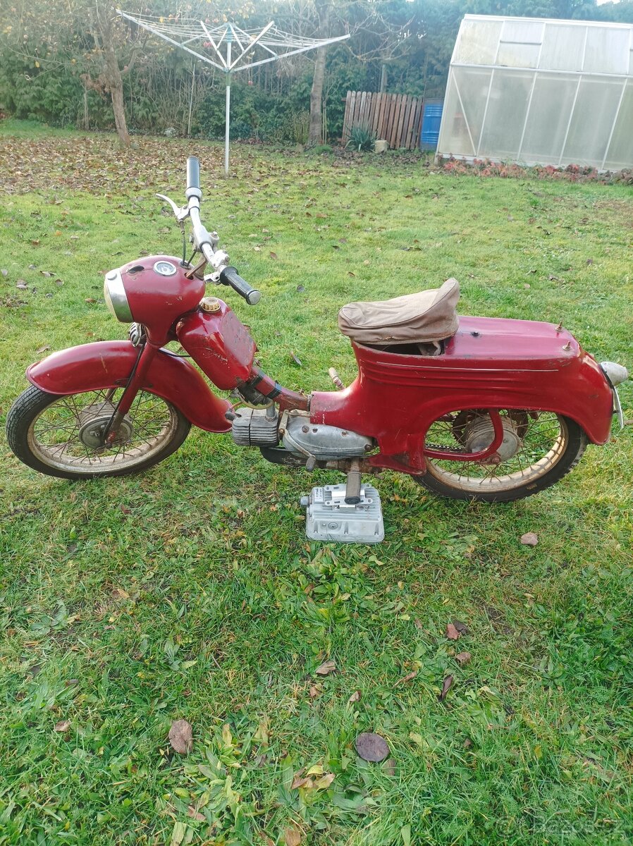 Jawa 555 - 4