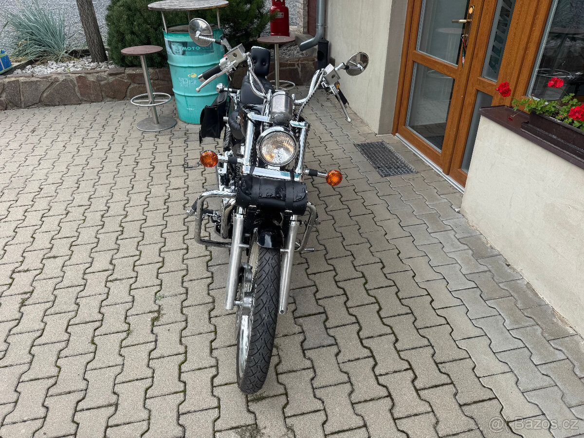 Suzuki VS 800 Intruder - 4