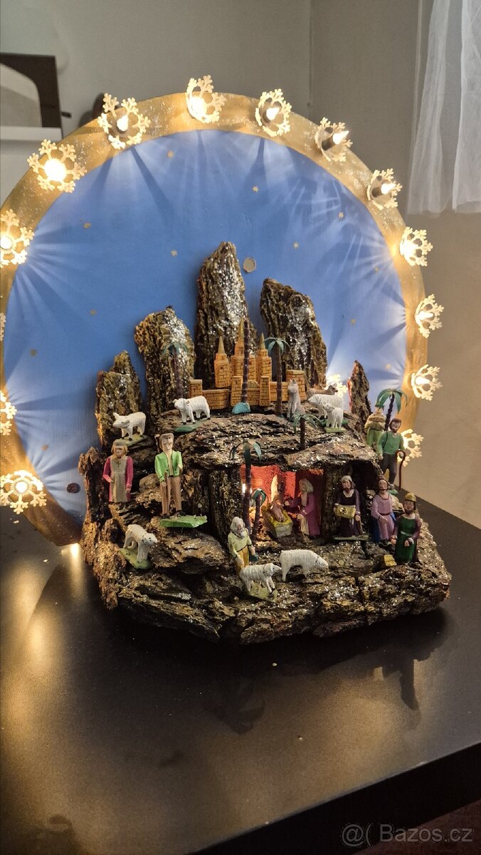 Starožitný ručně řezaný betlém - 4