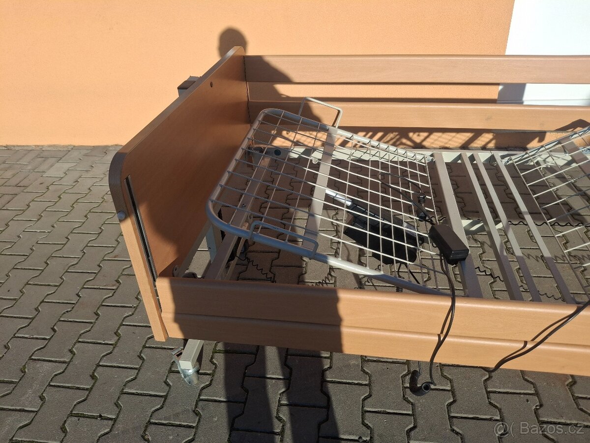 Elektricky zdravotní polohovací postel - 4
