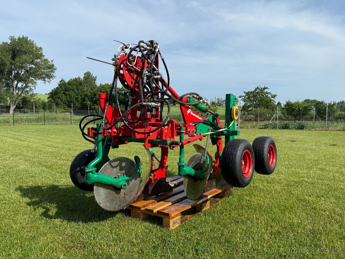 Pluh -Súťažný pluh Kverneland - 4