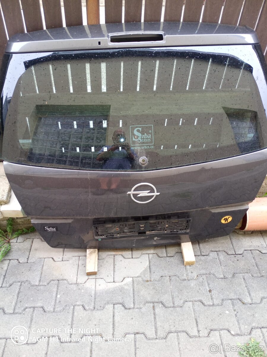 páté dveře, lampy Opel Zafira B - 4