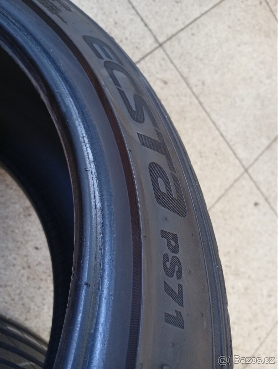 Kumho PS71 Ecsta 225/40 R18 4KS - 4