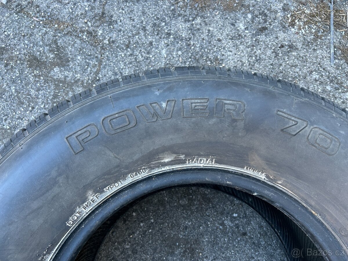 Celoroční pneu 265/70/15 Kumho - 4
