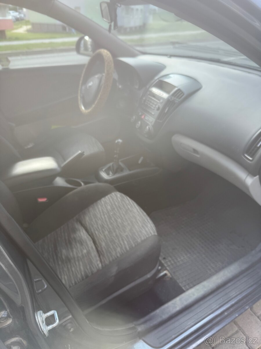 Kia Ceéd Sportwagon 1,4 - 4