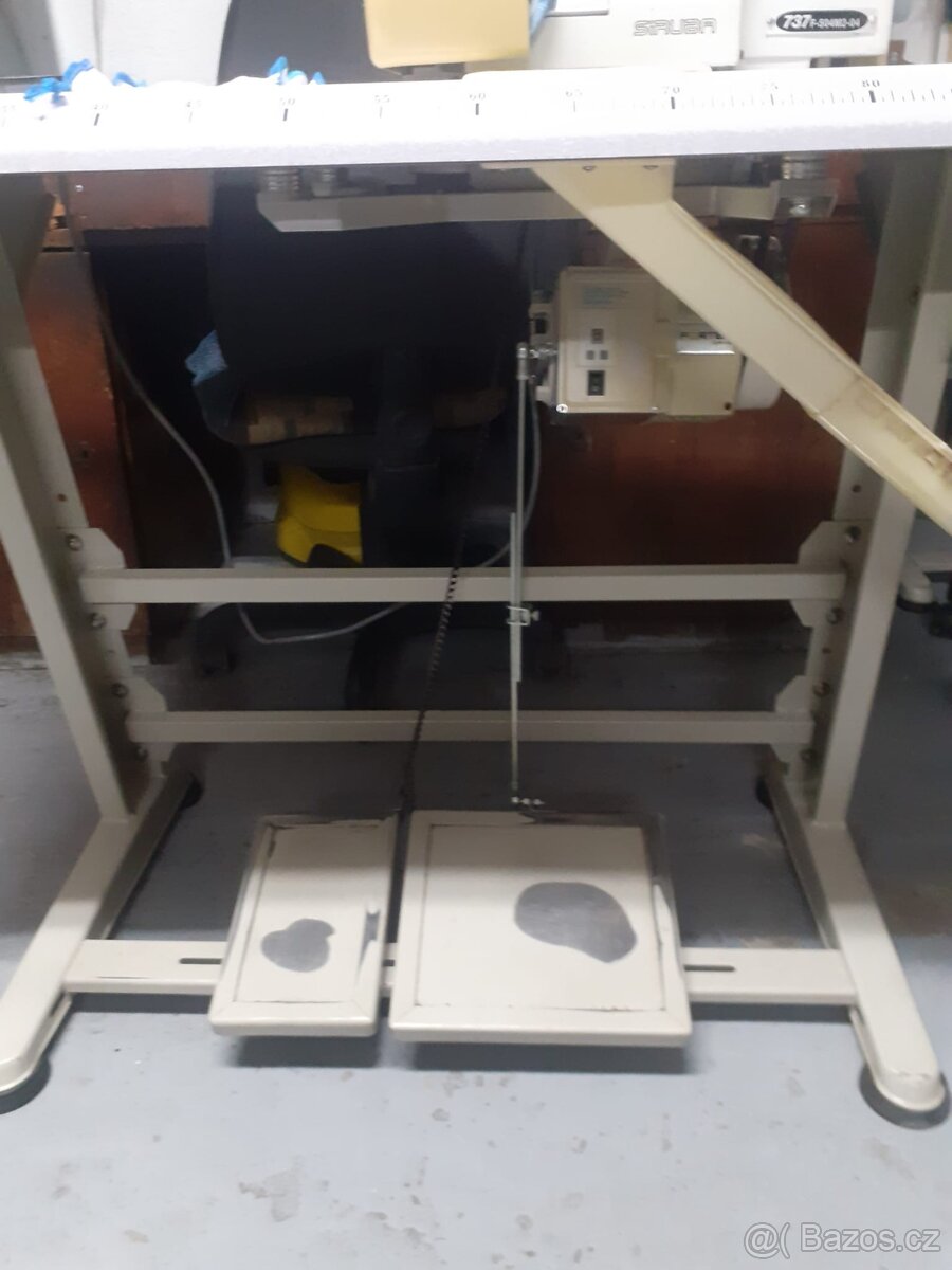 Šicí stroj 4 nitný overlock - 4