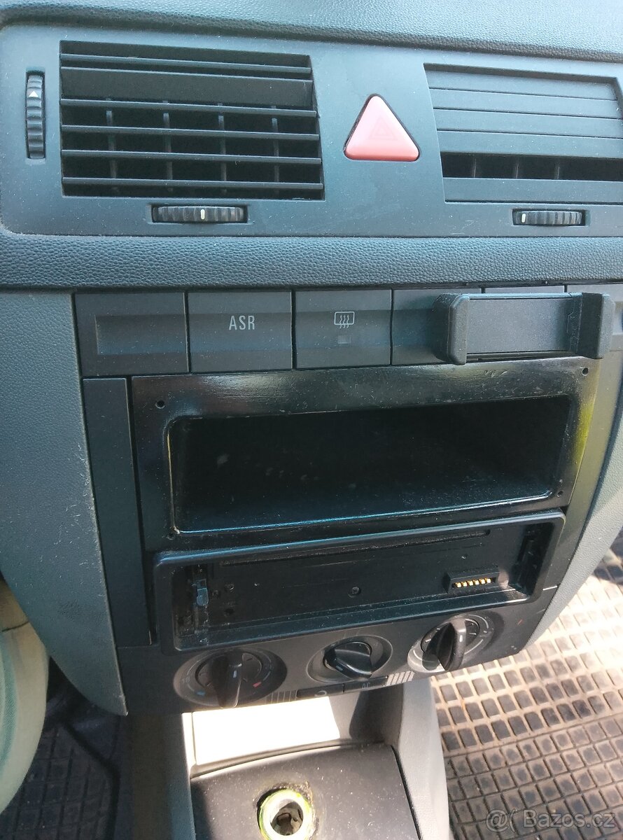 PRODÁM ŠKODA FABIA - 4