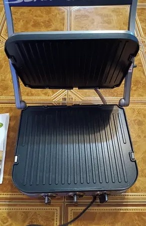 Gril elektrický, kontaktní, 120 V - 4