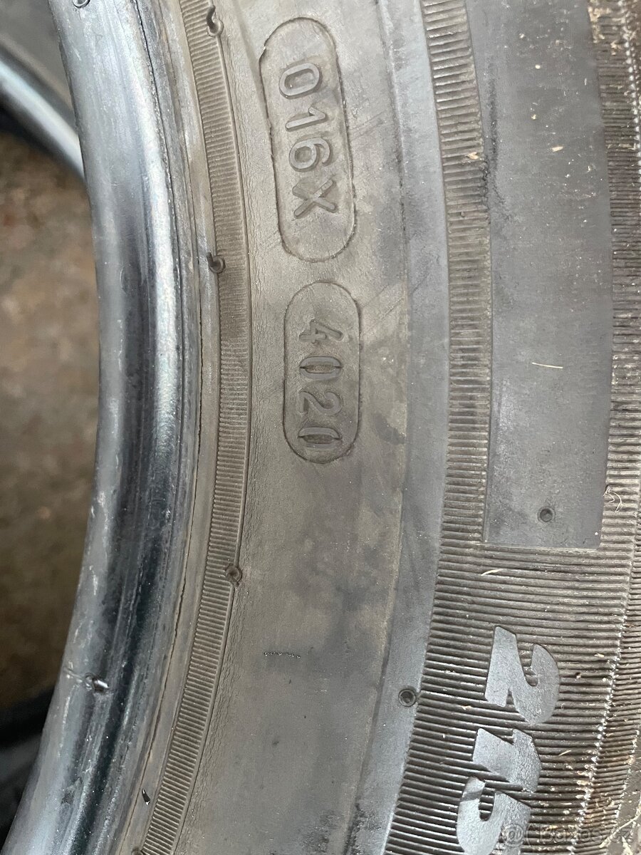 Zimní pneu 215/60/17C - 4