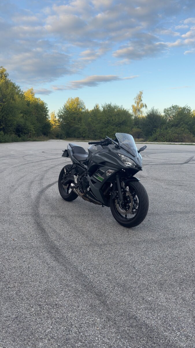 Kawasaki Ninja 650 - 4