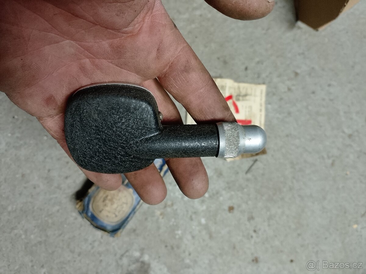 Škoda tlakoměr pneu - 4