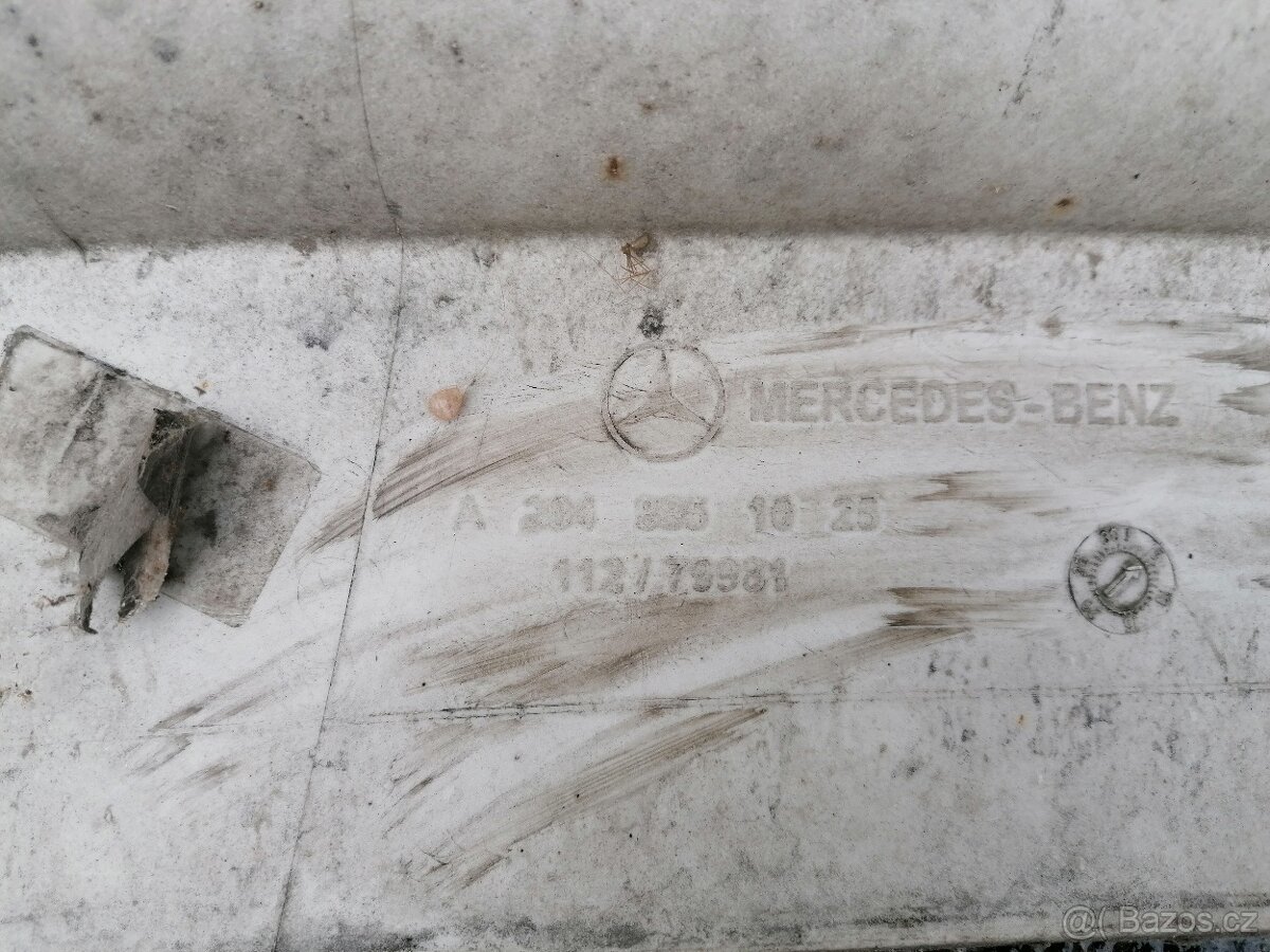 Zadní nárazním MB - C 204 - 4