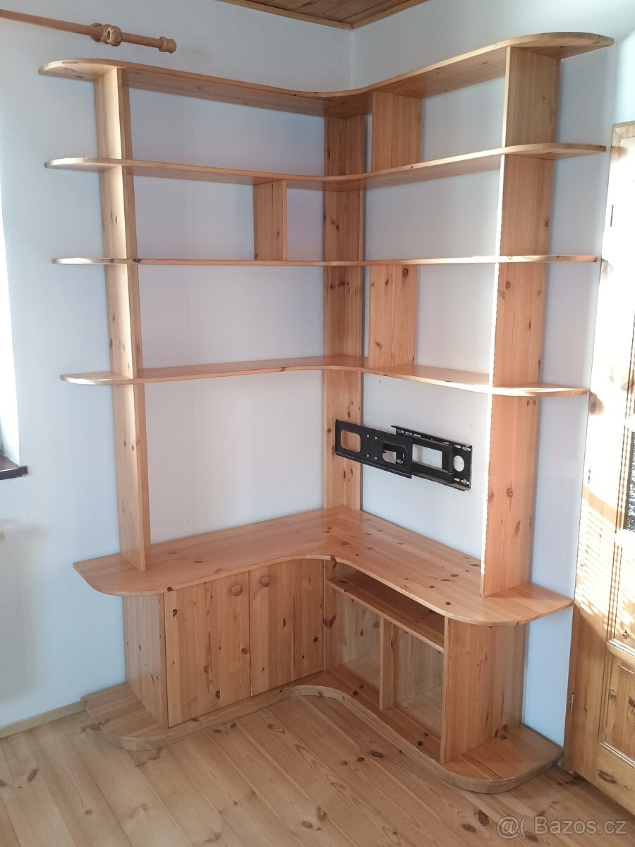 Regán rohový dělaný na míru od stolaře - 4