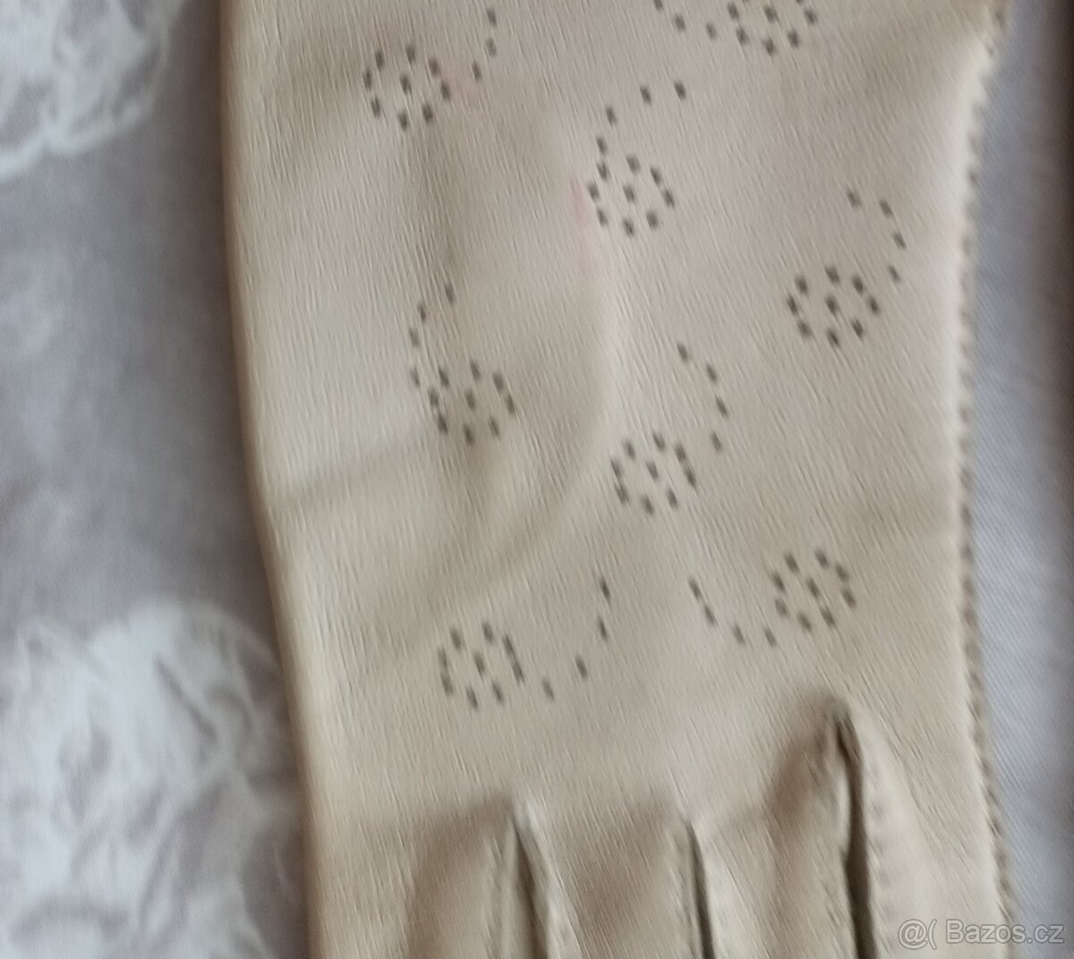 Prodám kožené rukavice vel M - 4