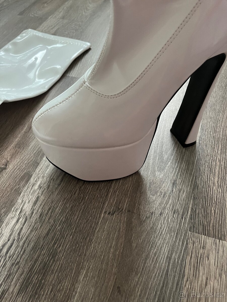 Pleaser kozacky 37 - 4