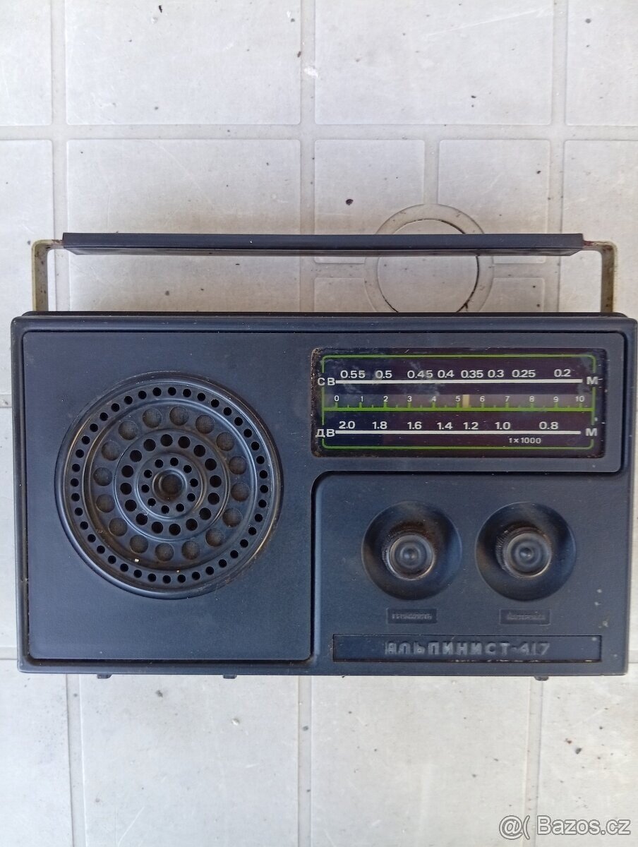 Prodám 4 starší rádia. - 4