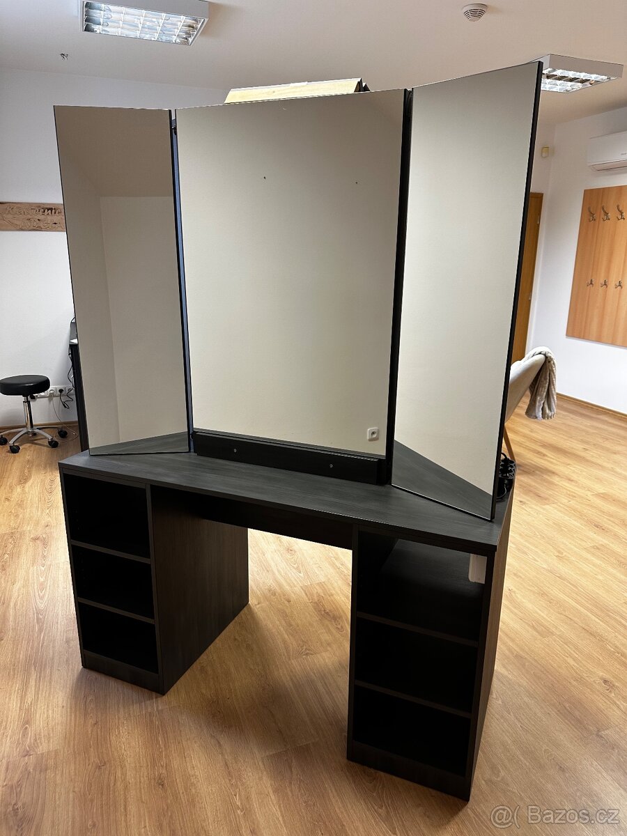 Kadeřnická obsluha - 4