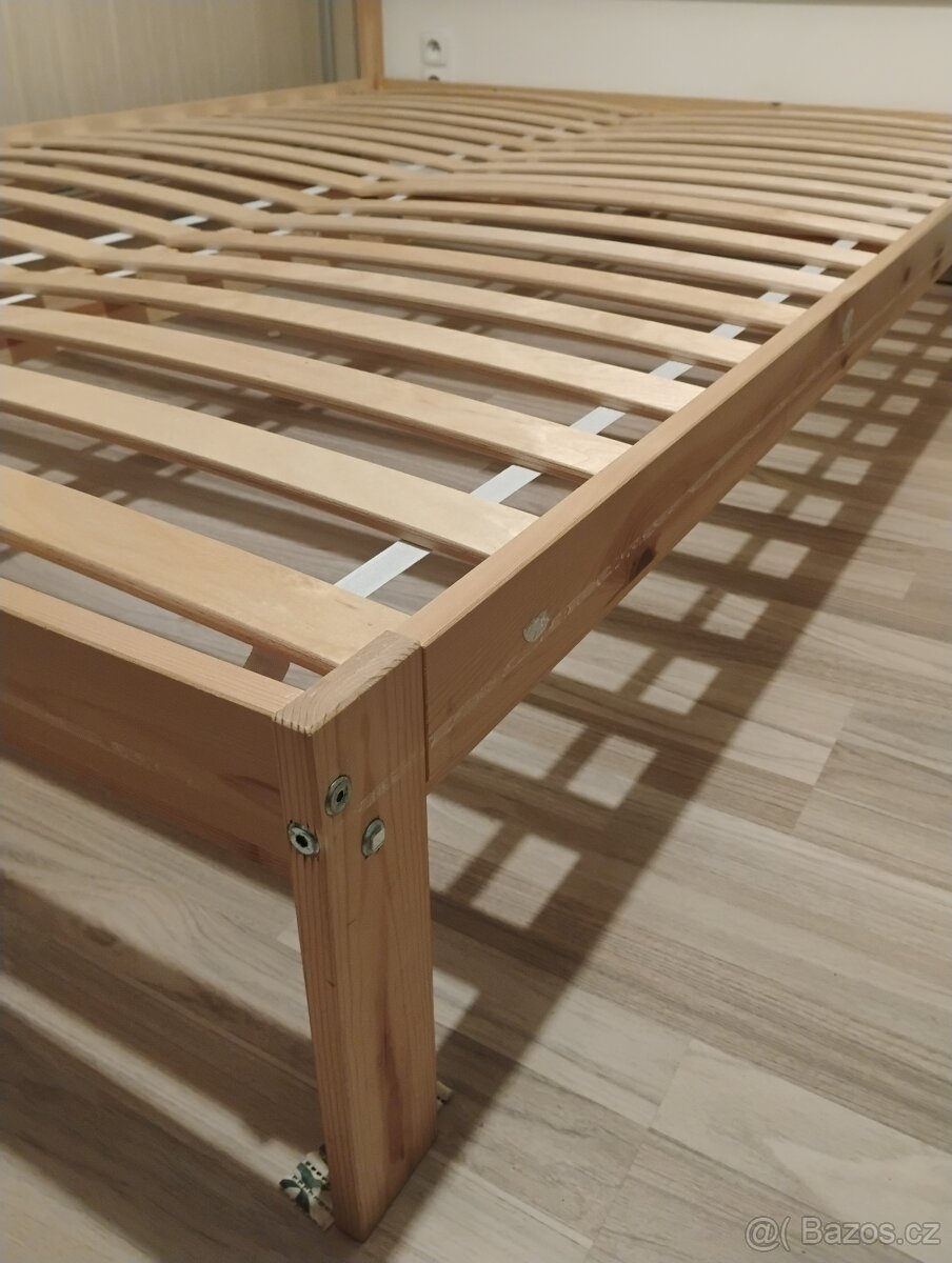 DŘEVĚNÁ POSTEL NA MATRACI 140x200 VČ. ROŠTŮ - 4