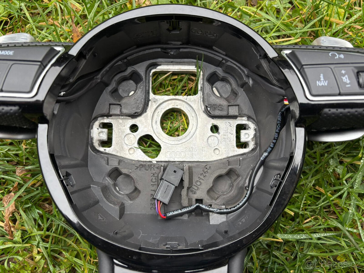 VOLANT AUDI KOŽENÝ ZKOSENY RS PADLA PERFOROVANA KUZE - 4