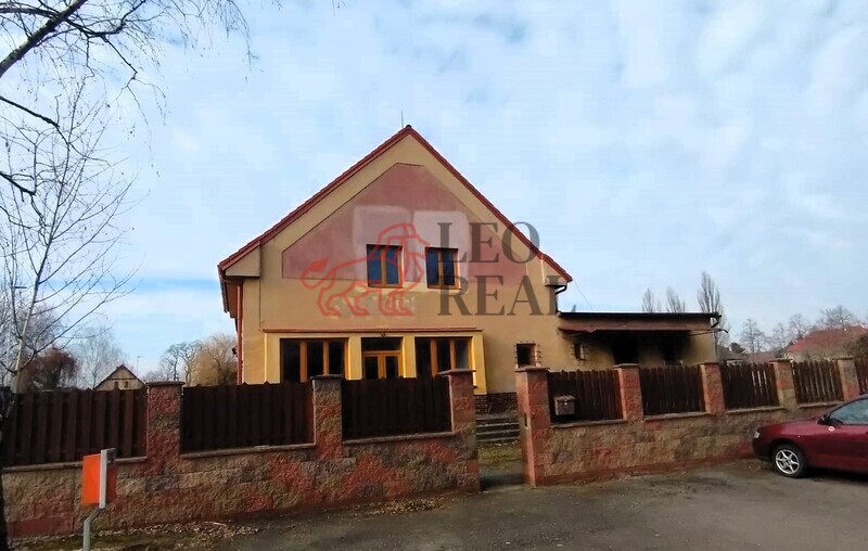 Prodej vícegeneračního domu 600 m2, pozemek 2.274 m2, Český - 4