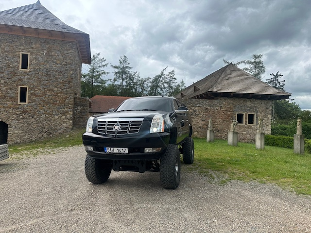 Cadillac Escalade ESV podvozek FTS i na splátky každému - 4
