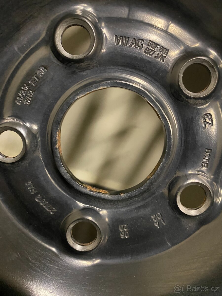 ORIGINAL sada plech. disků Audi Q3, VW Tiguan 215/65/17 - 4