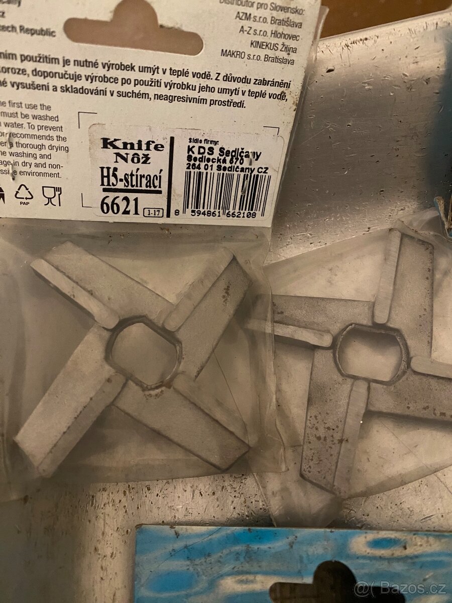 Mlýnek na maso RM100 - 4