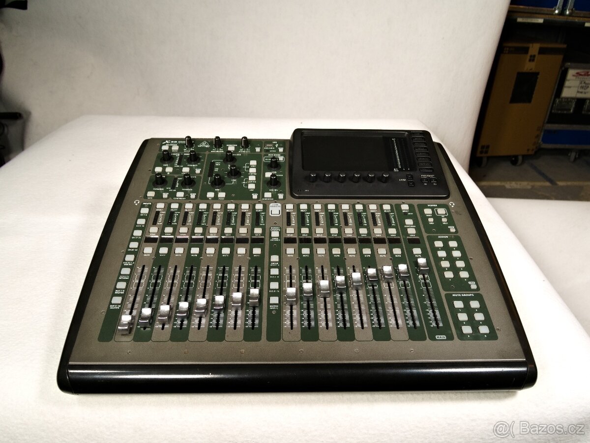 Behringer X32 Compact – digitální mixážní pult - 4