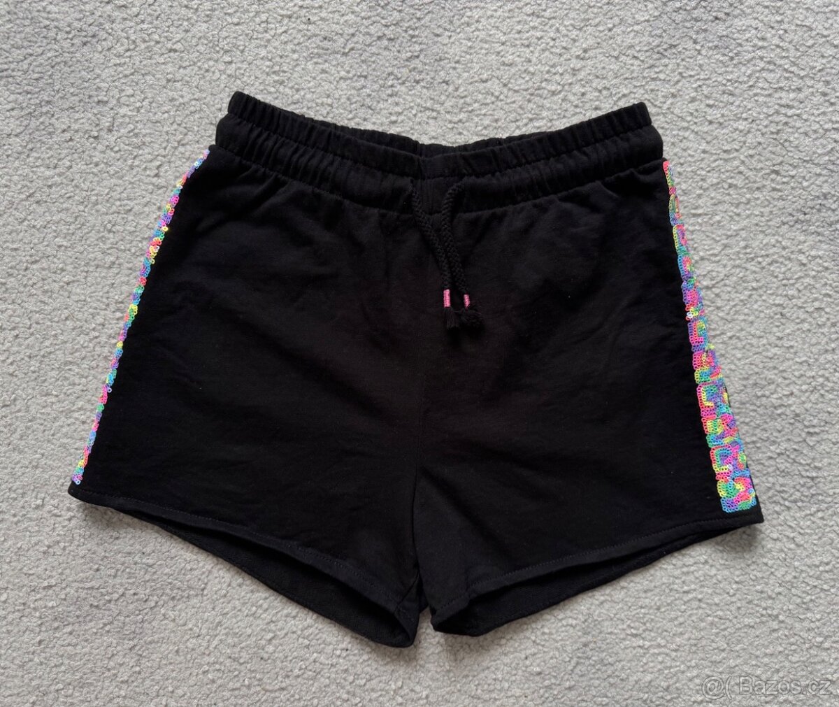 Kraťasy vel. 128, 134, 140 - 4