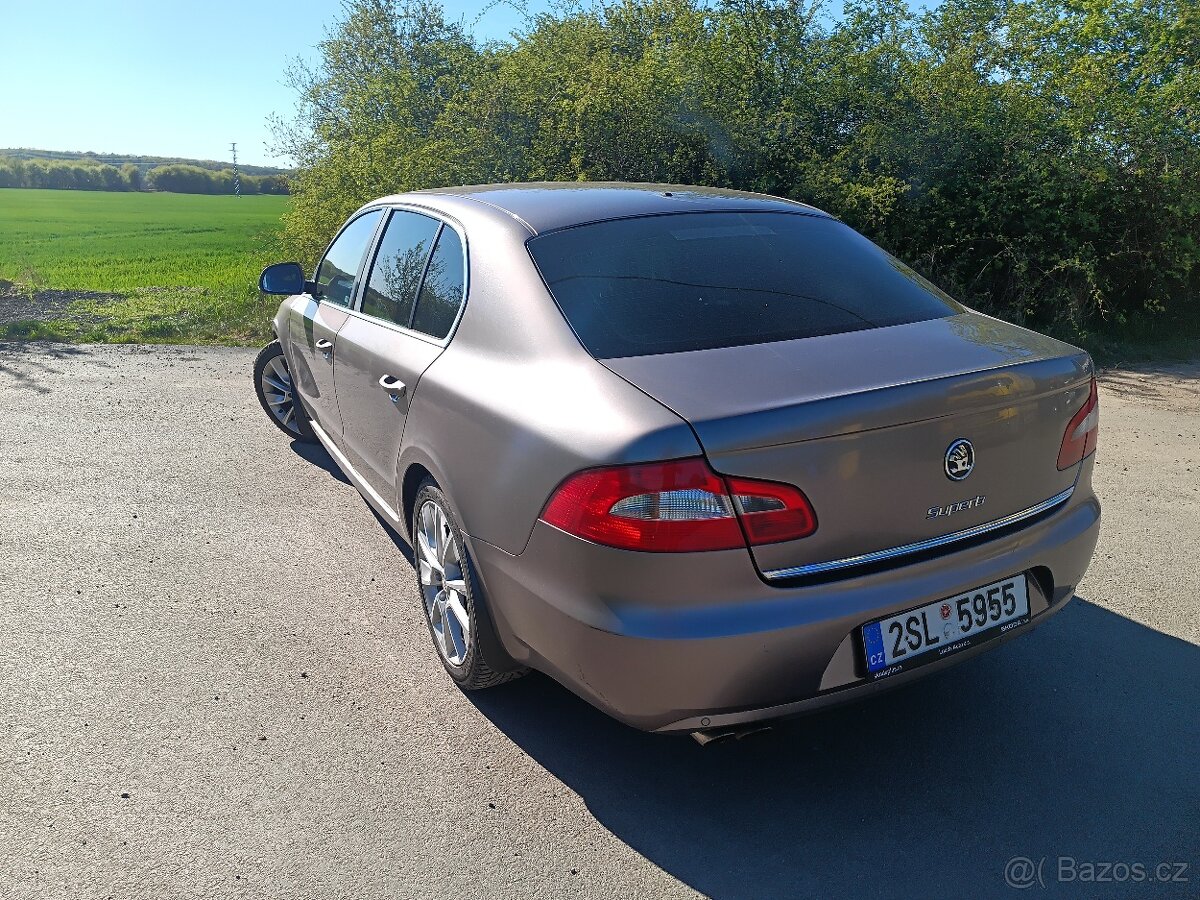 Škoda Superb - 4