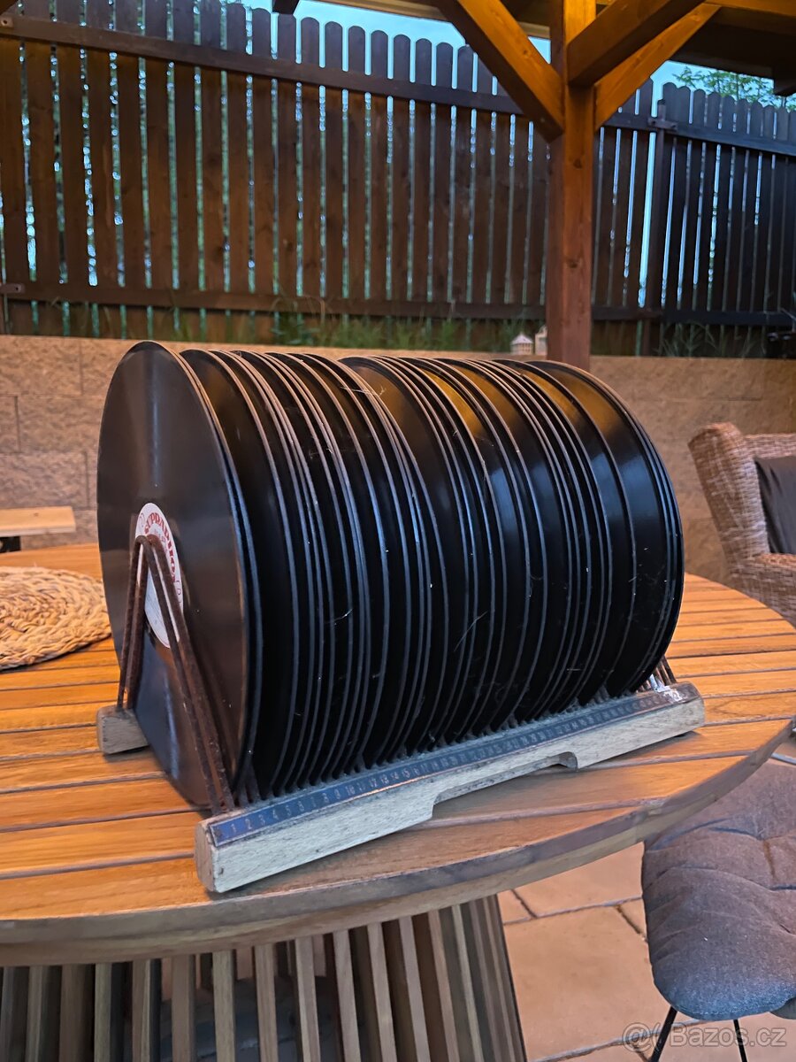 Gramofon SUPRAPHON + desky - 4