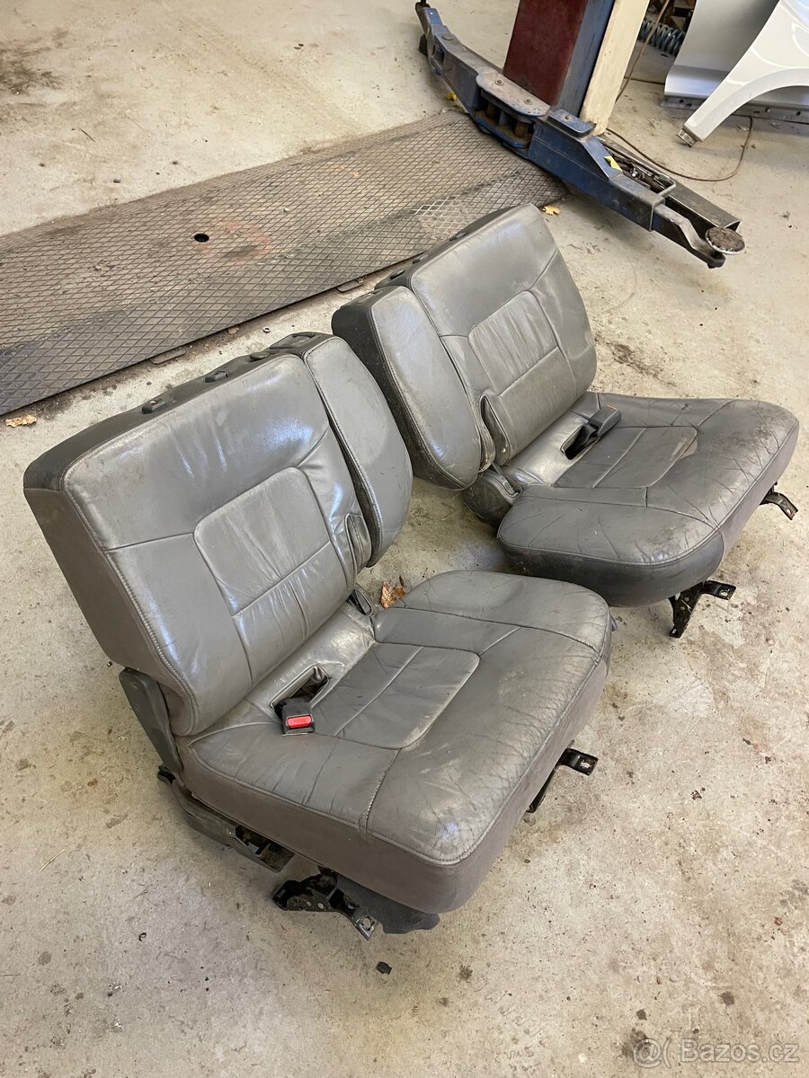 Sedadla Mistubishi Pajero 2 - 4