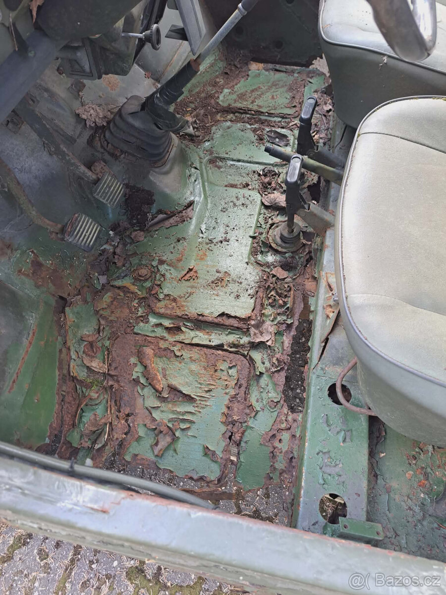 VW Iltis 183 dvě auta - 4