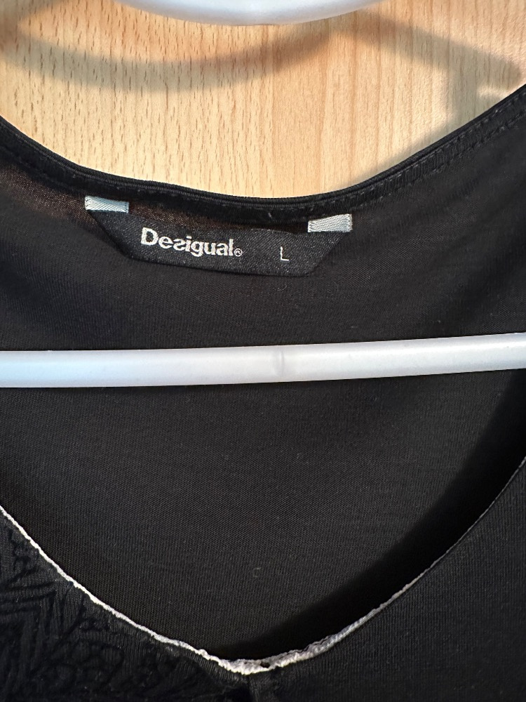Černobílá halenka Desigual M / 38 / 10 - 4