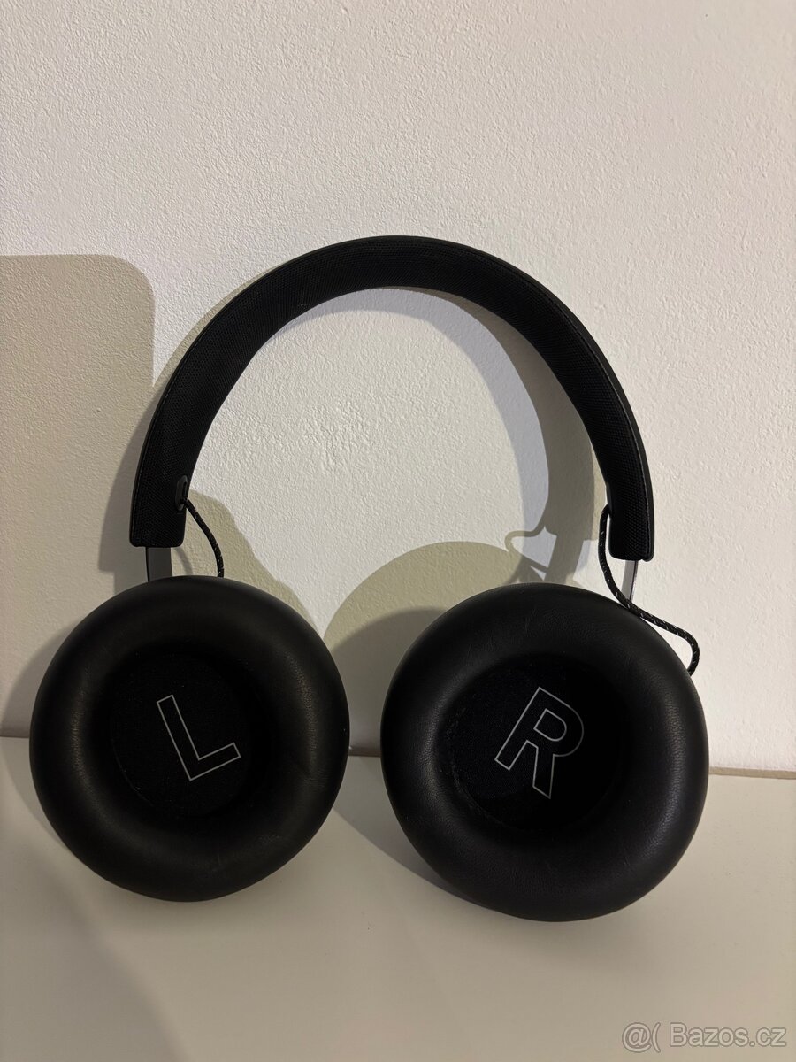 Sluchátka Bang & Olufsen BeoPlay H4 Černé s obalem - 4