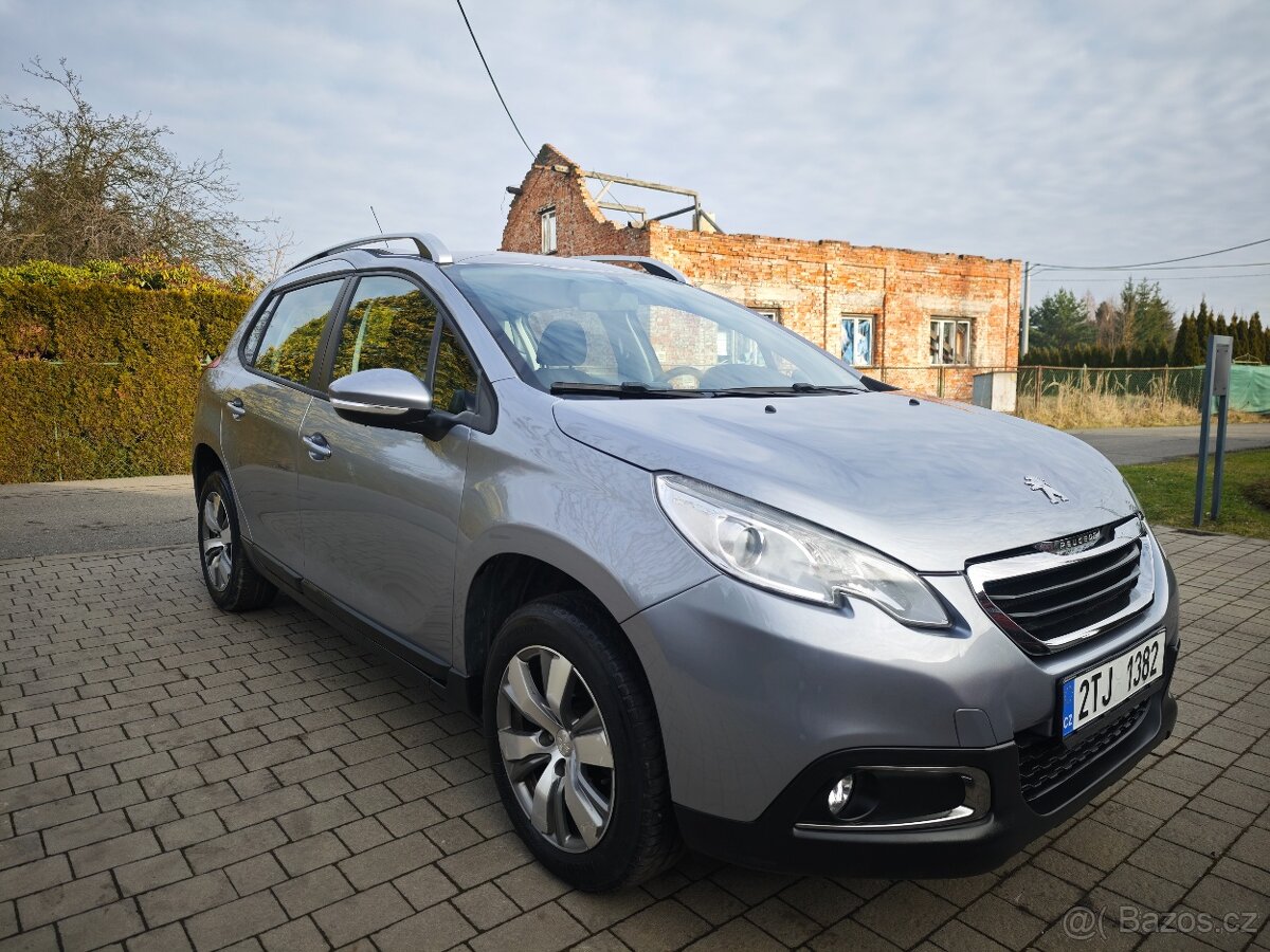 Peugeot 2008 1.2i benzín - 4