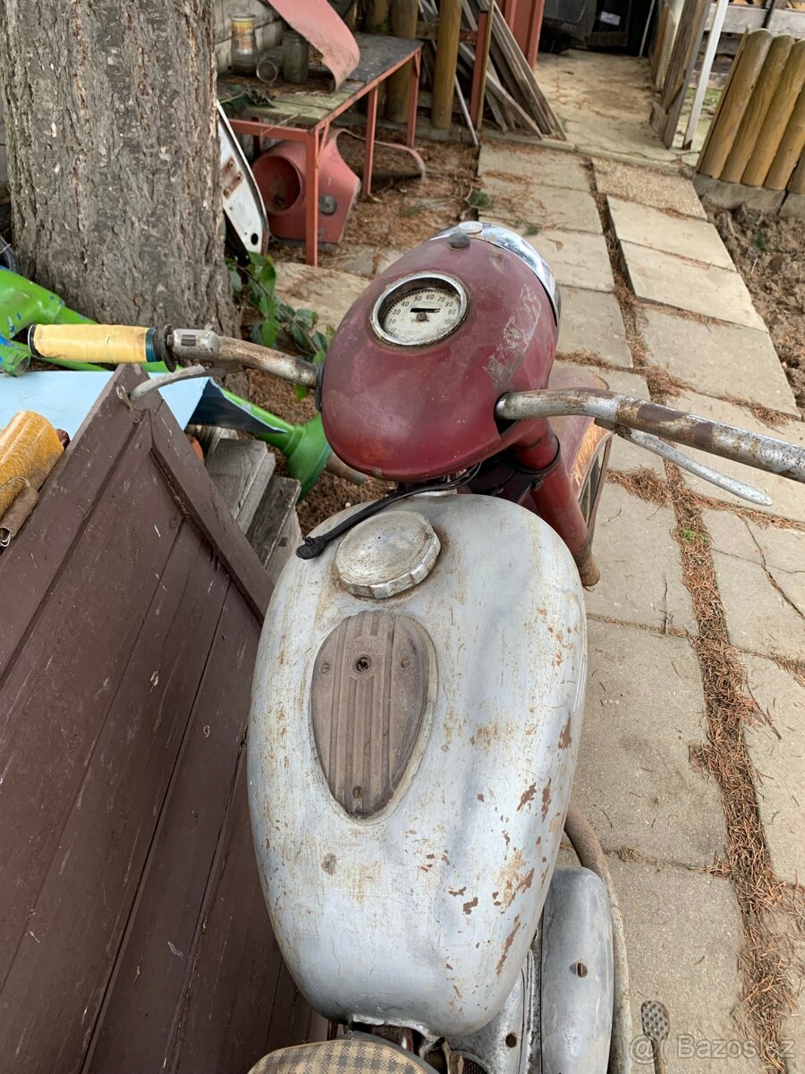 Jawa ČZ 150/352 - 4