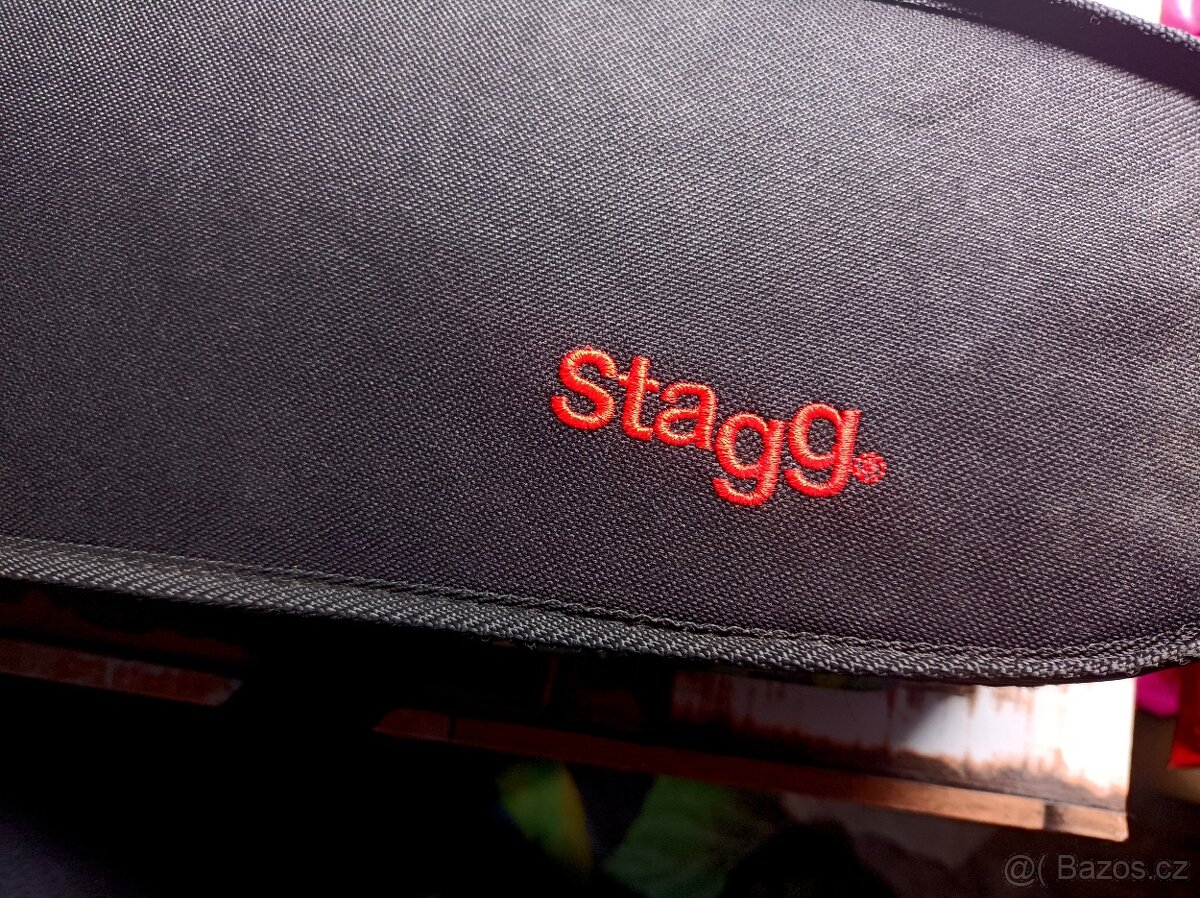 Housle Stagg - 4