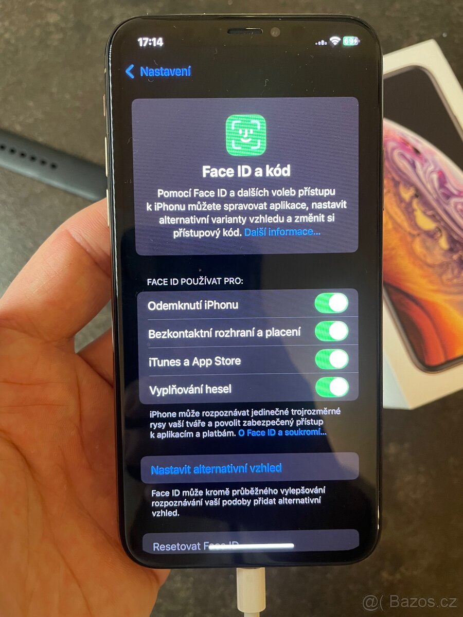 iPhone XS 64 GB zlatý, top stav, nova baterie - 4