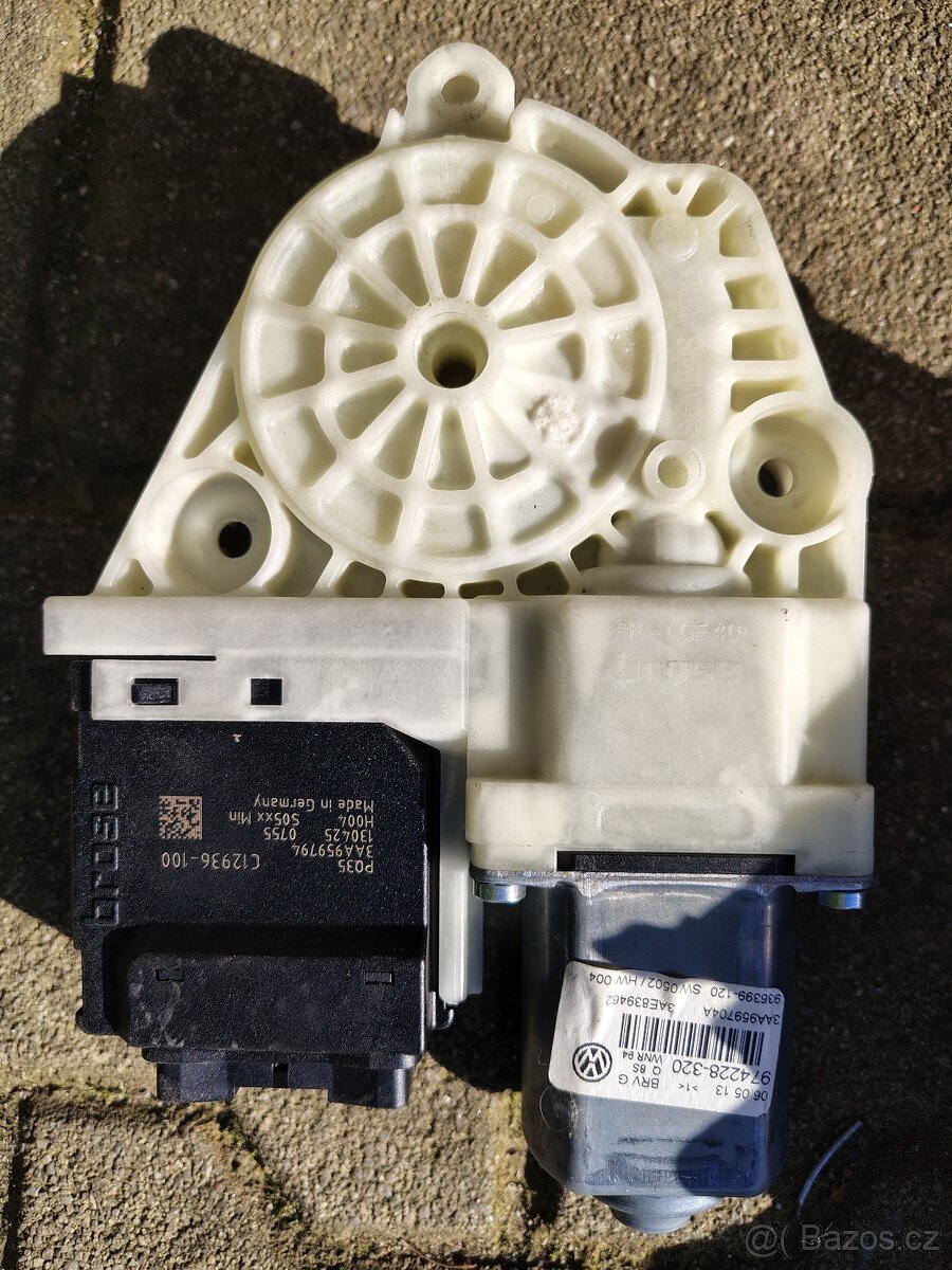 VW Passat B7 sedan zvedačka okno kliky - 4