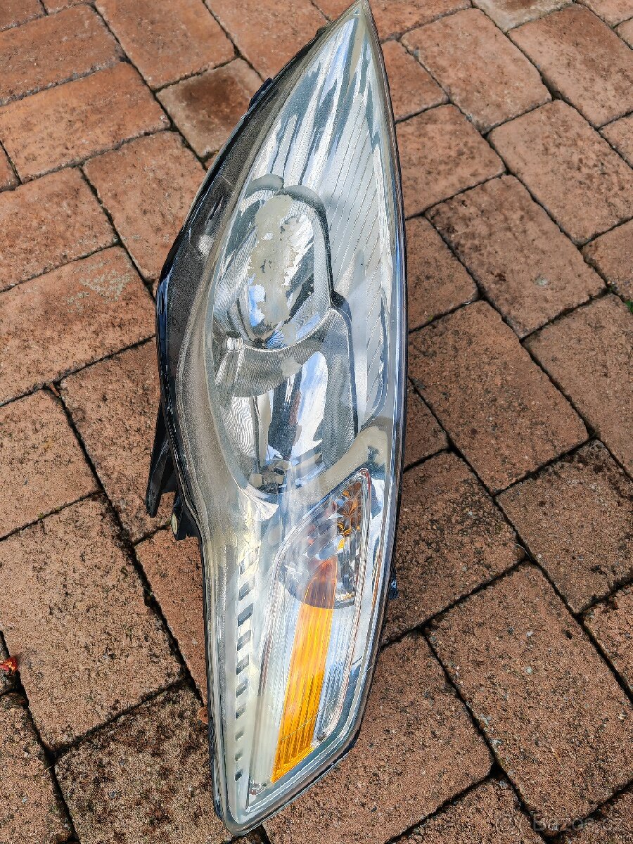 Přední pravý světlomet Ford Mondeo mk4 - 4