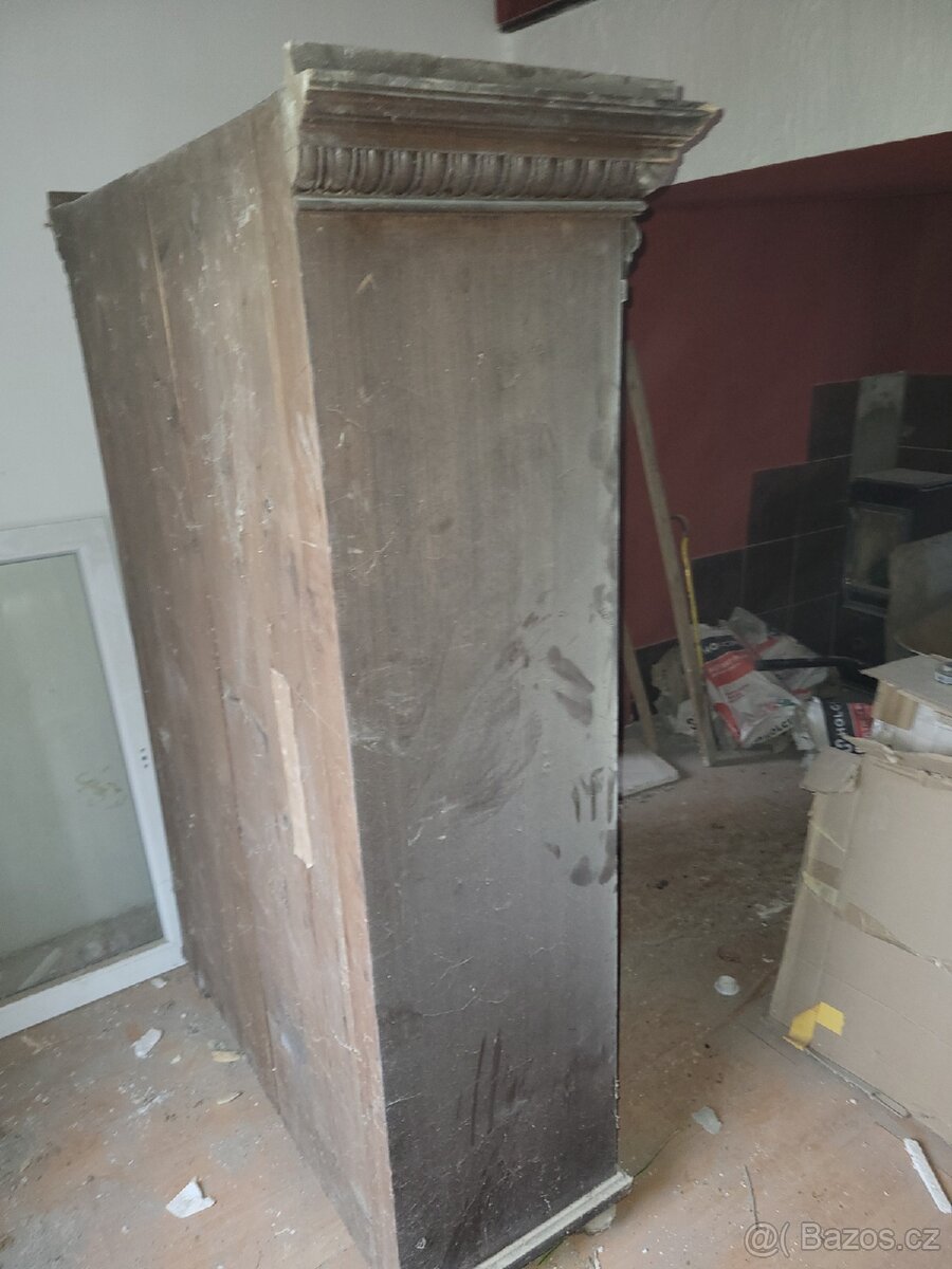 Prodám starožitný nábytek - 4