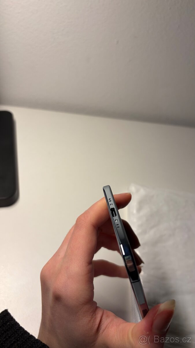 iPhone Air 256GB blue blankytně modrý - 4