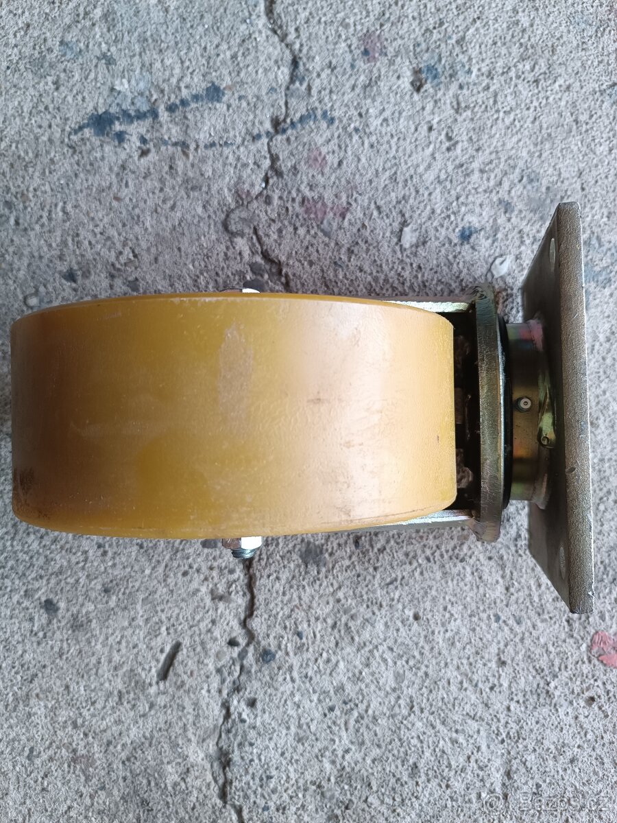 Masivní kolečka 200mm - 4