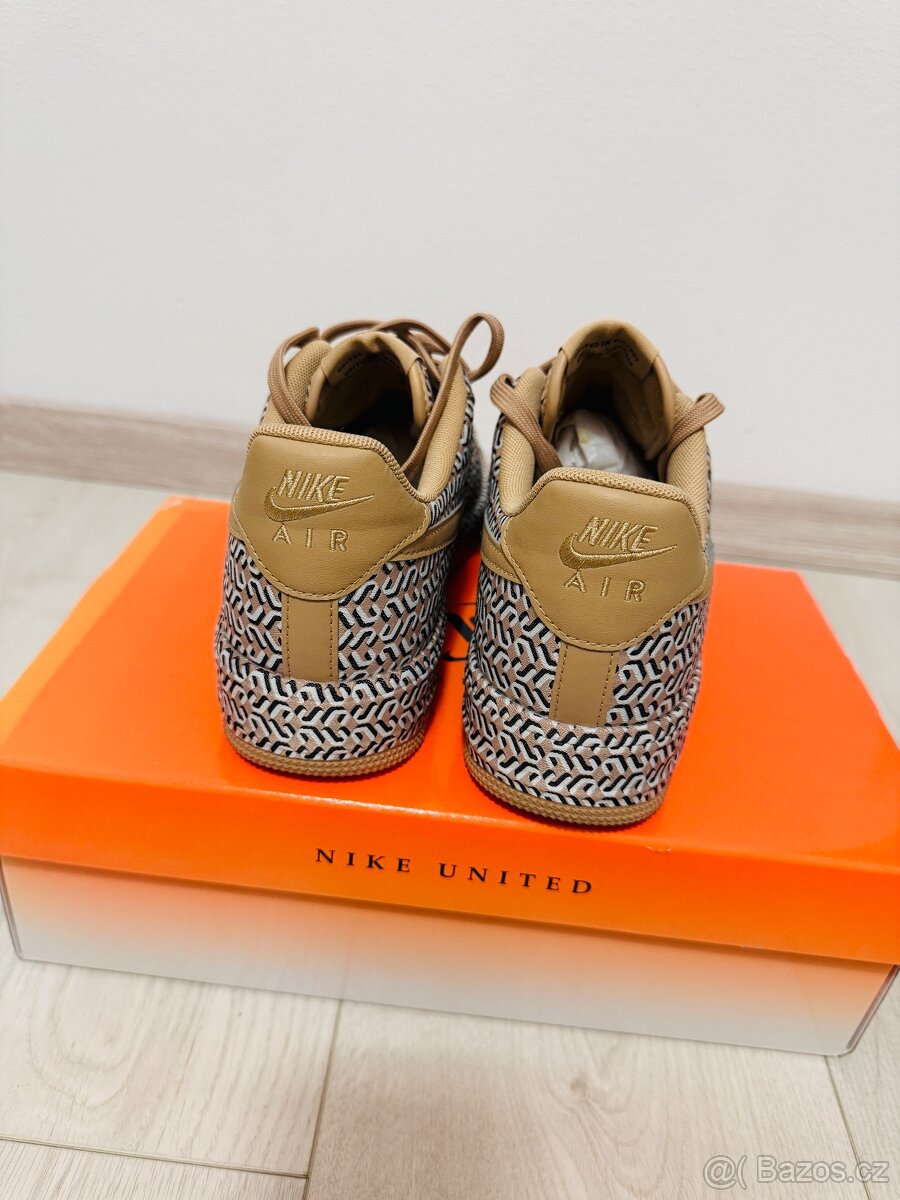 Nike Air Force 1 LX - 4