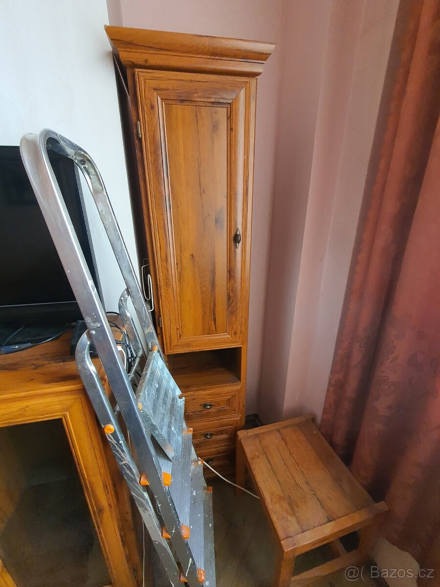 Set skříní a komod - 4