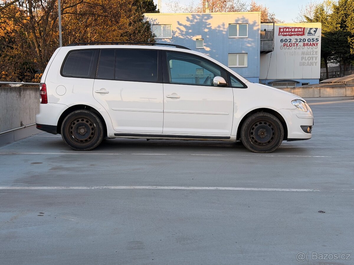 VW touran, dobrý technický stav - 4