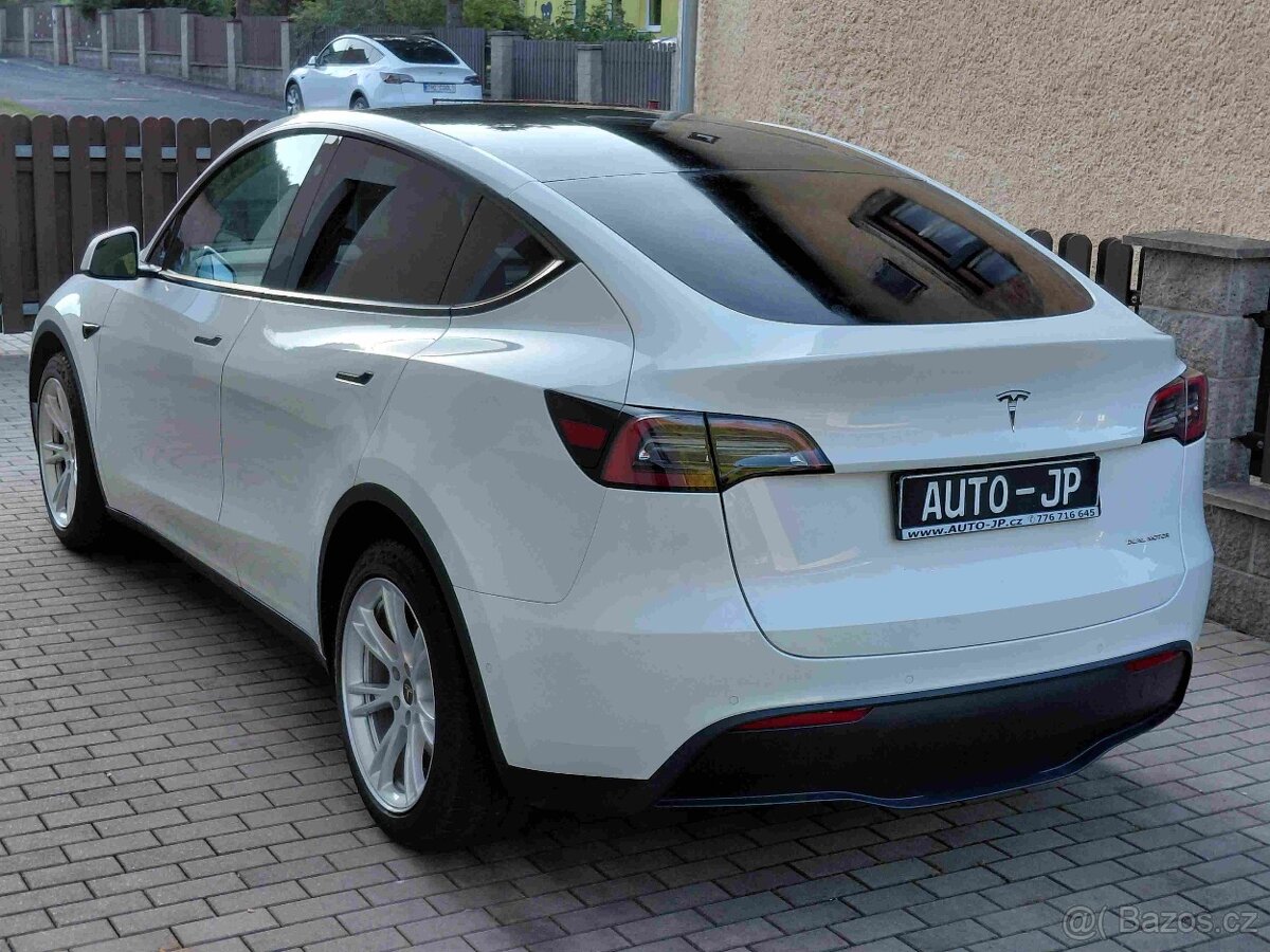 Tesla Model Y AWD Long Range - 1922 - 4