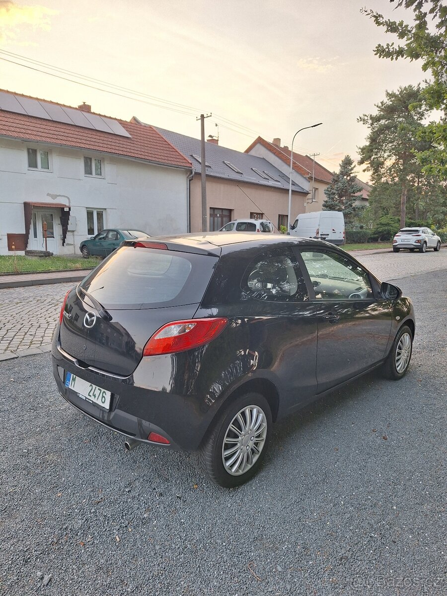 Mazda 2 1.3i + nová STK - 4