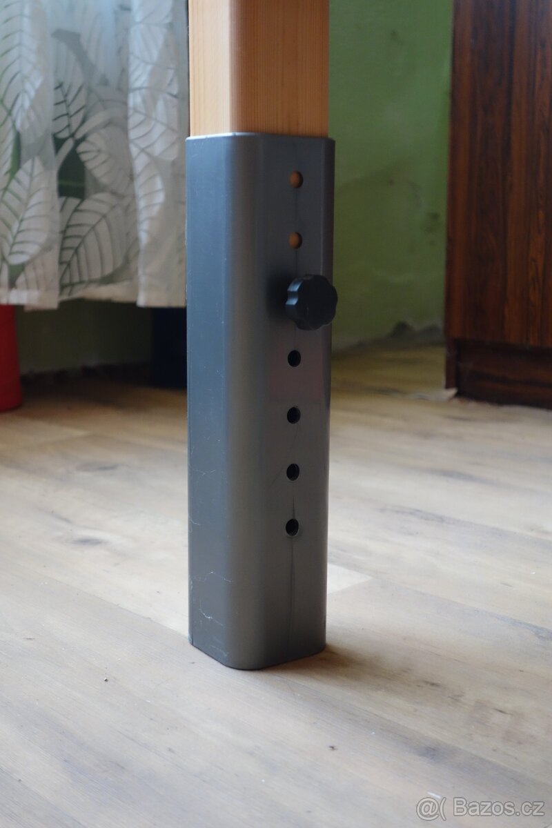 Dětský psací stůl - 4